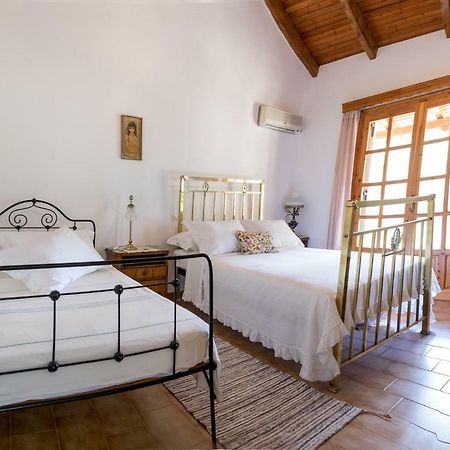 Villa Artjeta Кастросикия Экстерьер фото